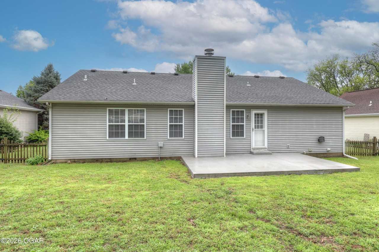 1309 Skyline Dr - Photo 5 of 38