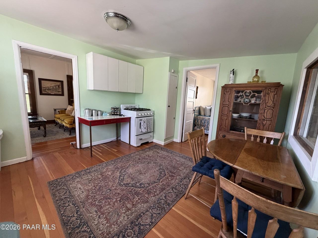 411 S Cortez St - Photo 2 of 11