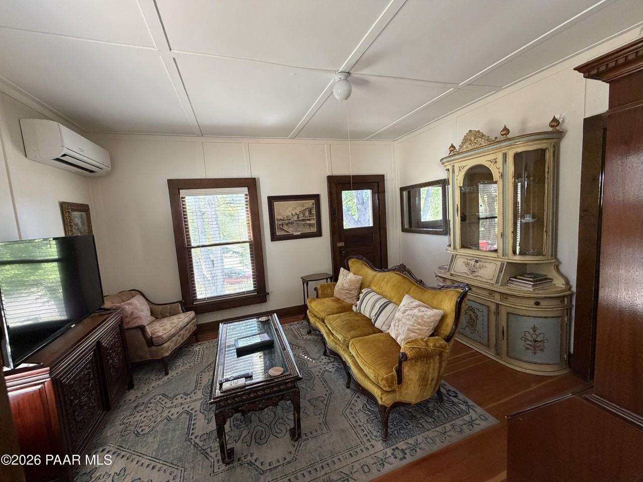 411 S Cortez St - Photo 7 of 11