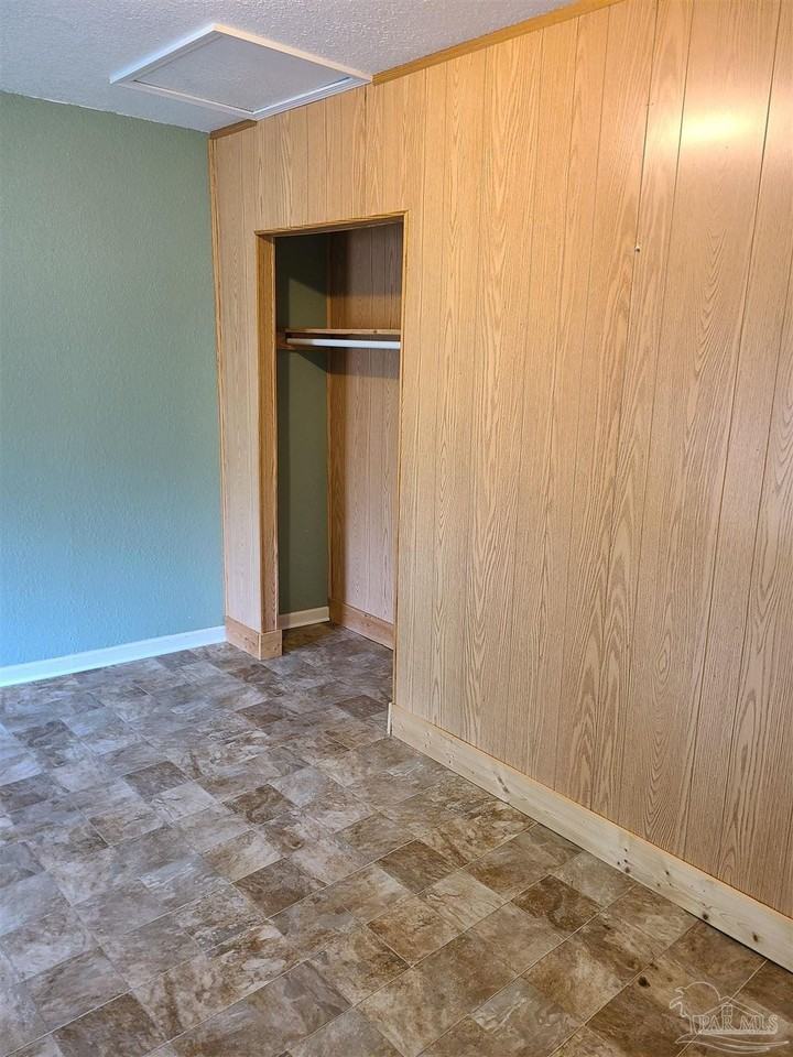 6960 Klondike Rd - Photo 4 of 29