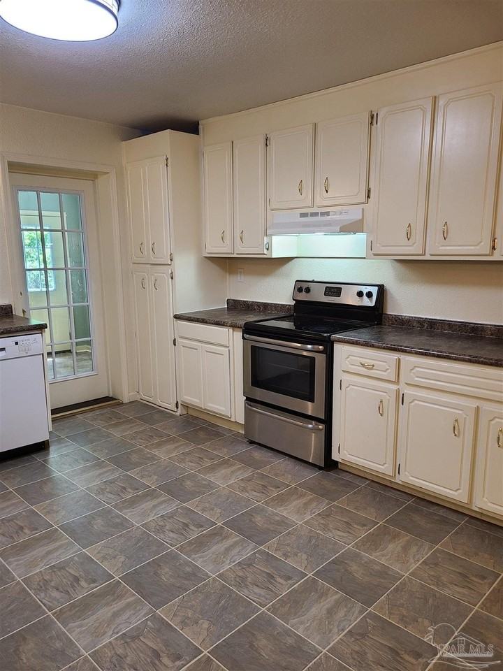 6960 Klondike Rd - Photo 7 of 29