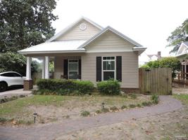 featured image of 1531 N 12th Ave