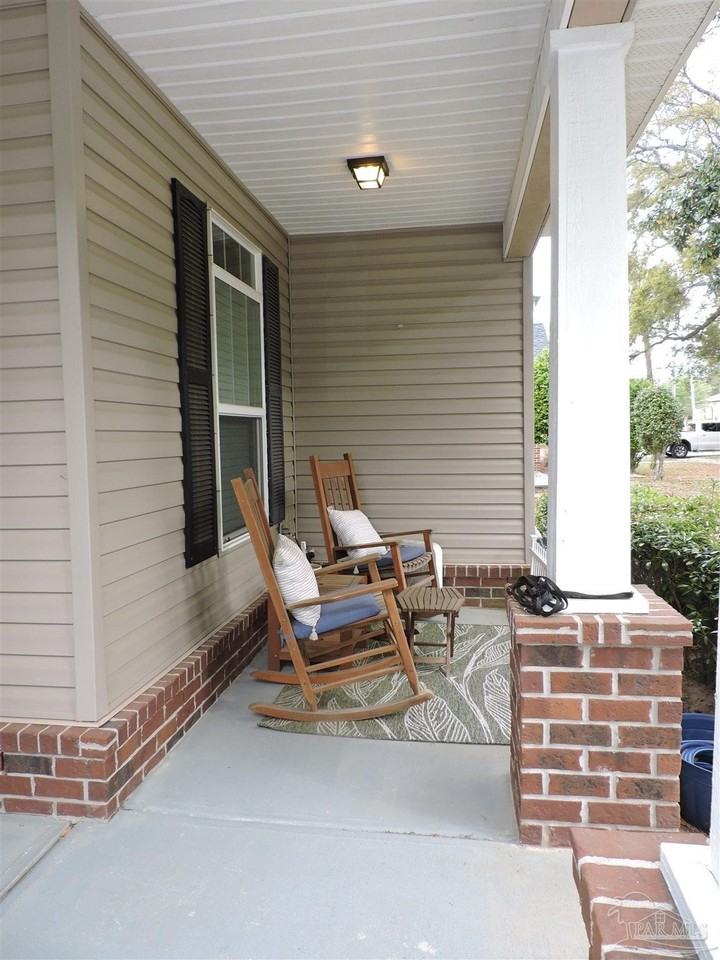 1531 N 12th Ave - Photo 2 of 39