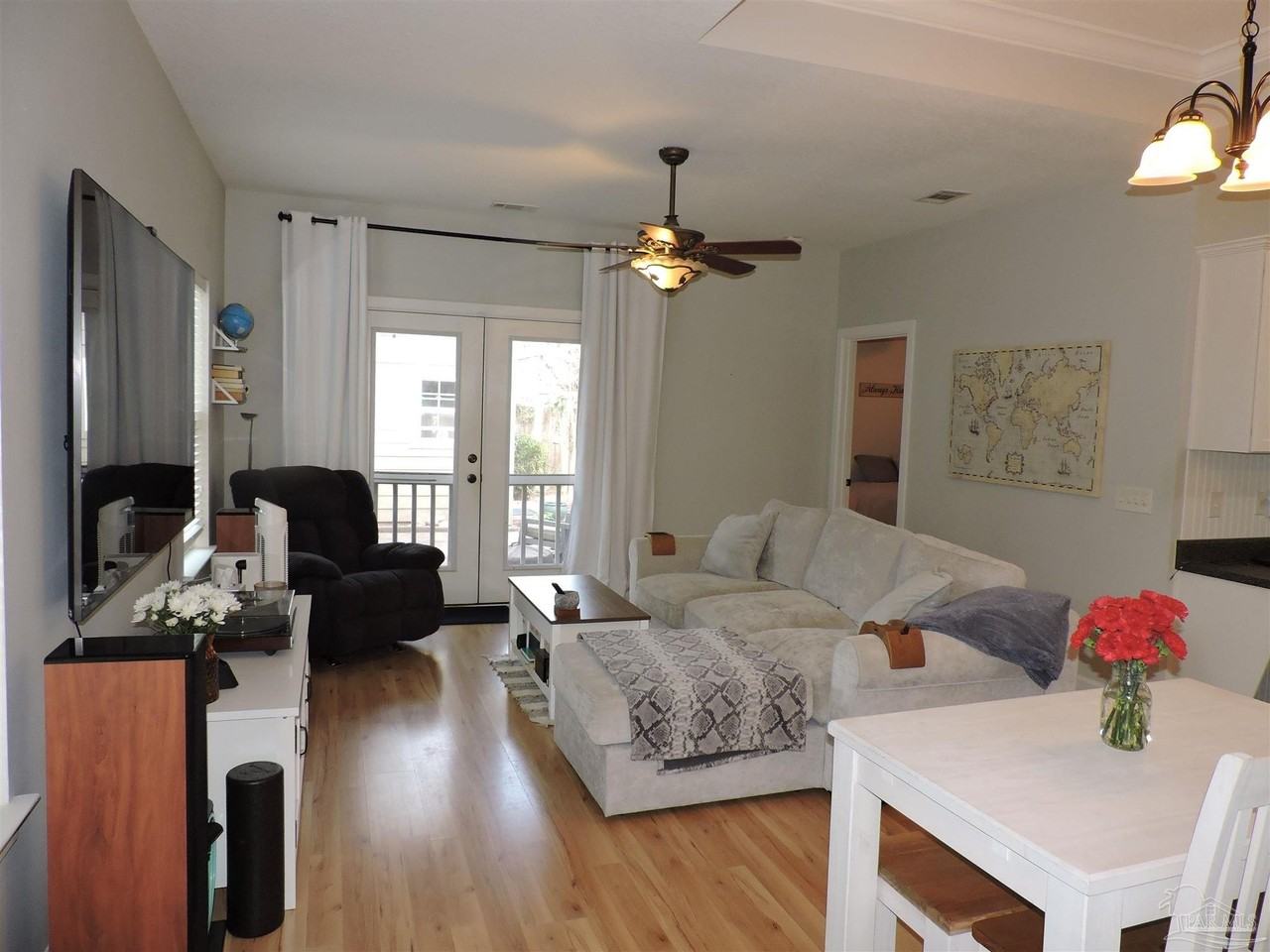 1531 N 12th Ave - Photo 4 of 39