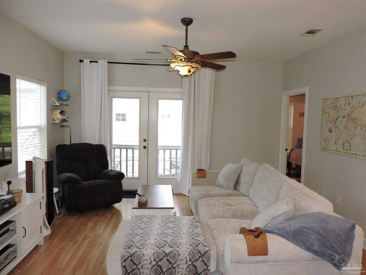 1531 N 12th Ave - Photo 6 of 39