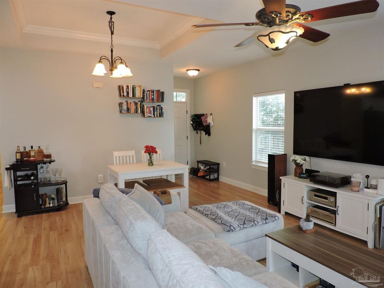 1531 N 12th Ave - Photo 7 of 39