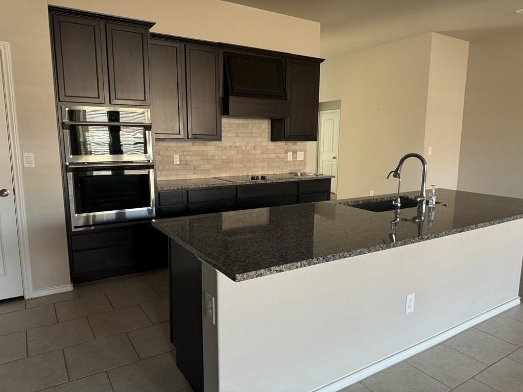 1909 Rattler Ln - Photo 4 of 18