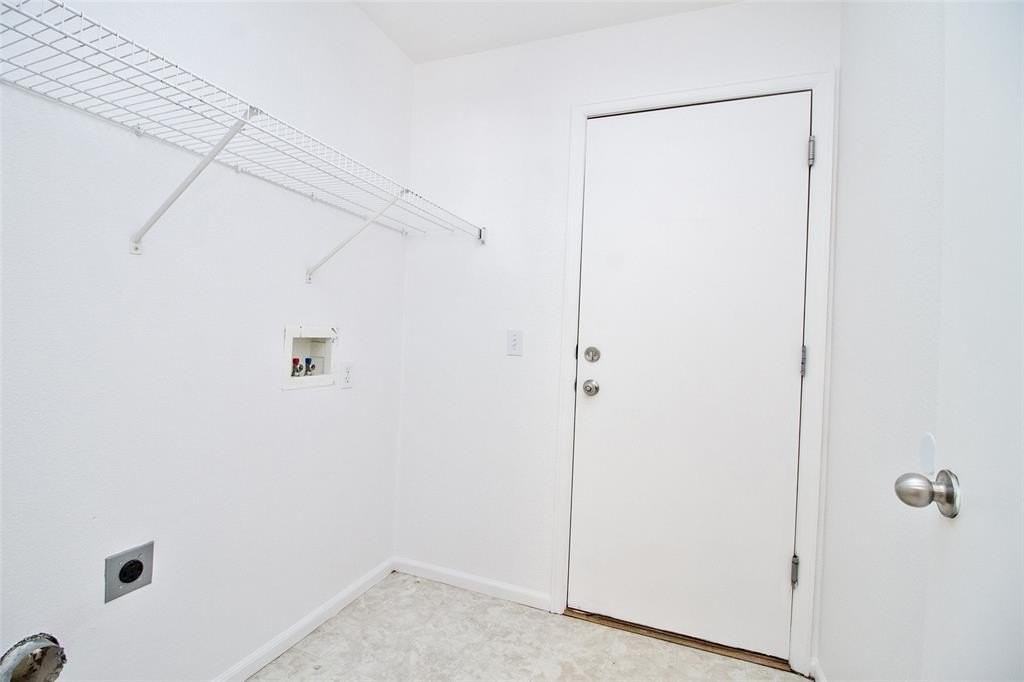 7335 Village Meadows Dr - Photo 6 of 22