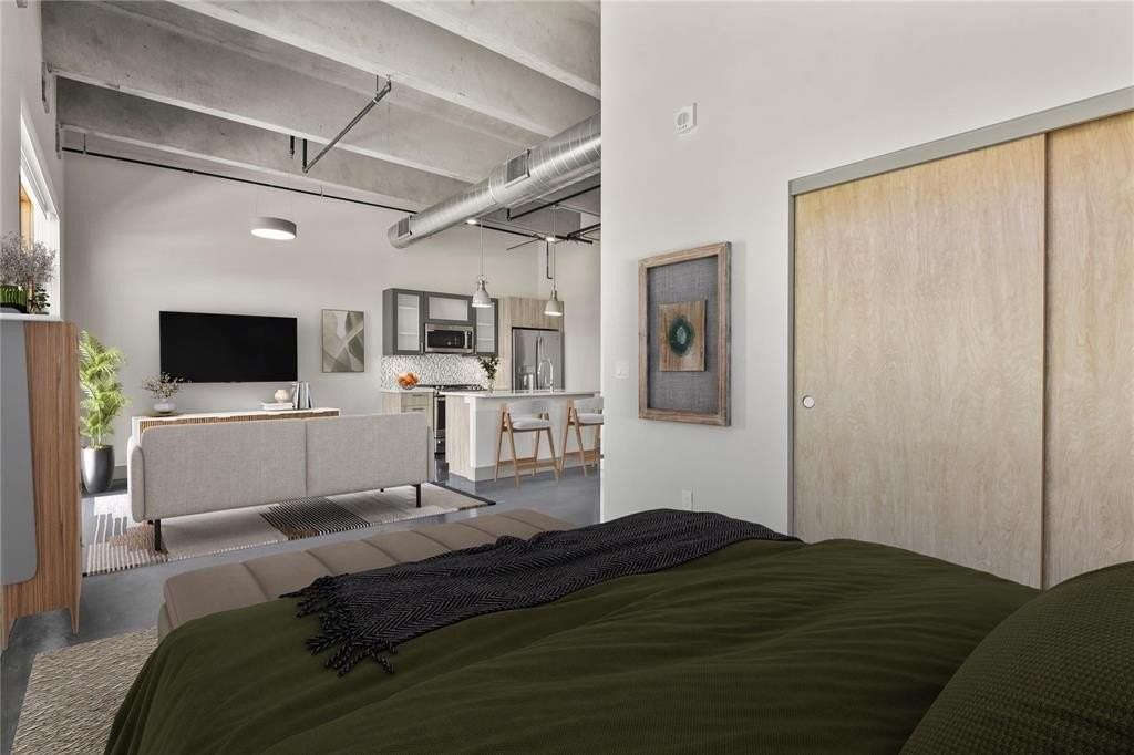 415 E Pikes Peak Ave #405 - Photo 7 of 22