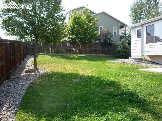 2726 Lear Dr - Photo 2 of 3