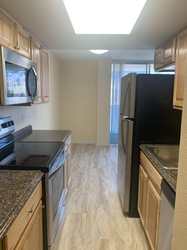 921 Green Star Dr - Photo 2 of 13