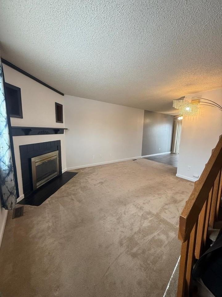 1268 Soaring Eagle Dr - Photo 2 of 10