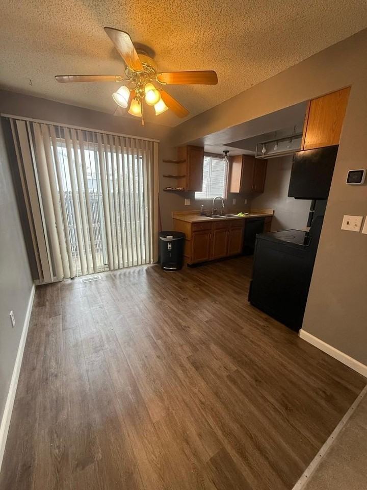 1268 Soaring Eagle Dr - Photo 5 of 10