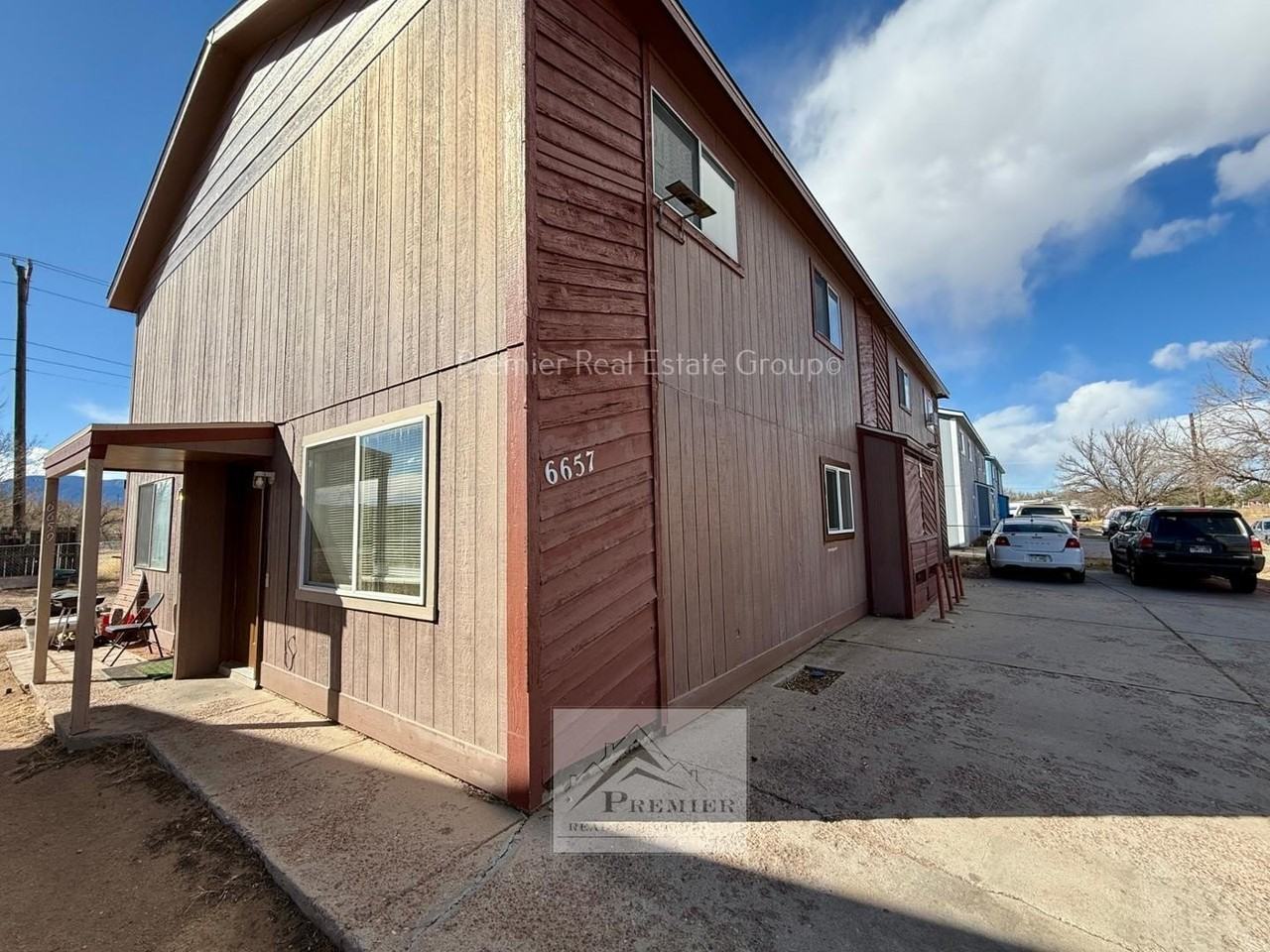 6657 Provincial Dr - Photo 3 of 15