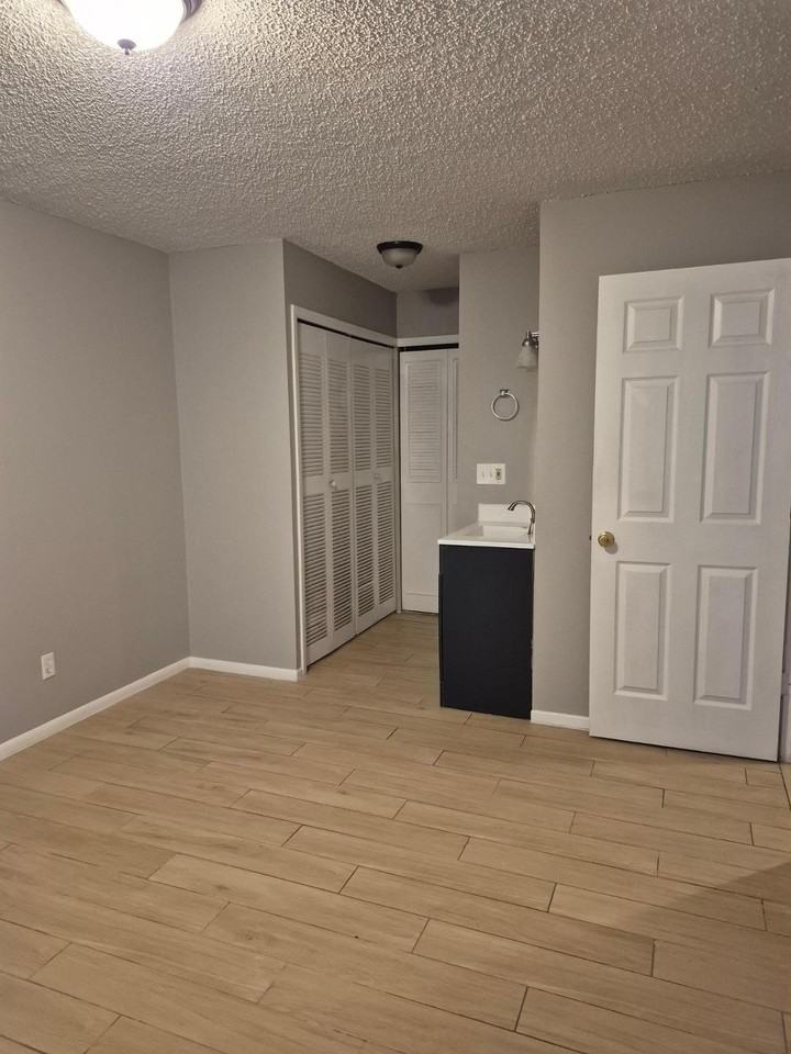 5038 El Camino Dr #61 - Photo 7 of 13
