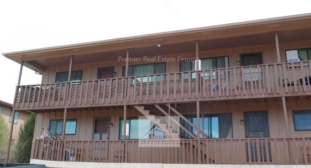 1466 Hathaway Dr #F - Photo 2 of 10