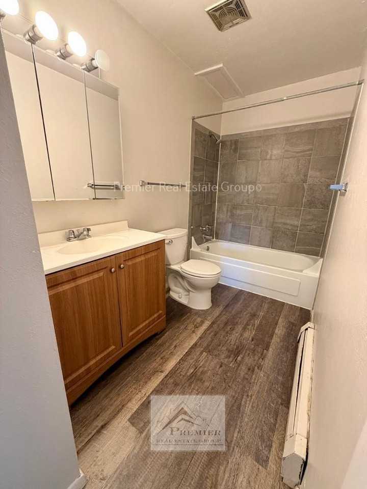 1466 Hathaway Dr #F - Photo 7 of 10