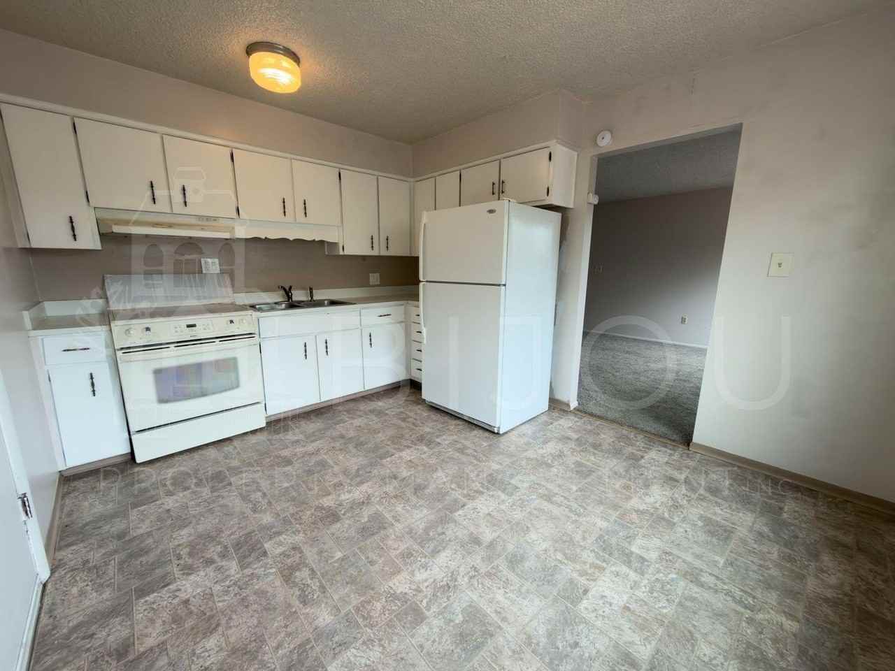 3306 W Platte Ave - Photo 7 of 16