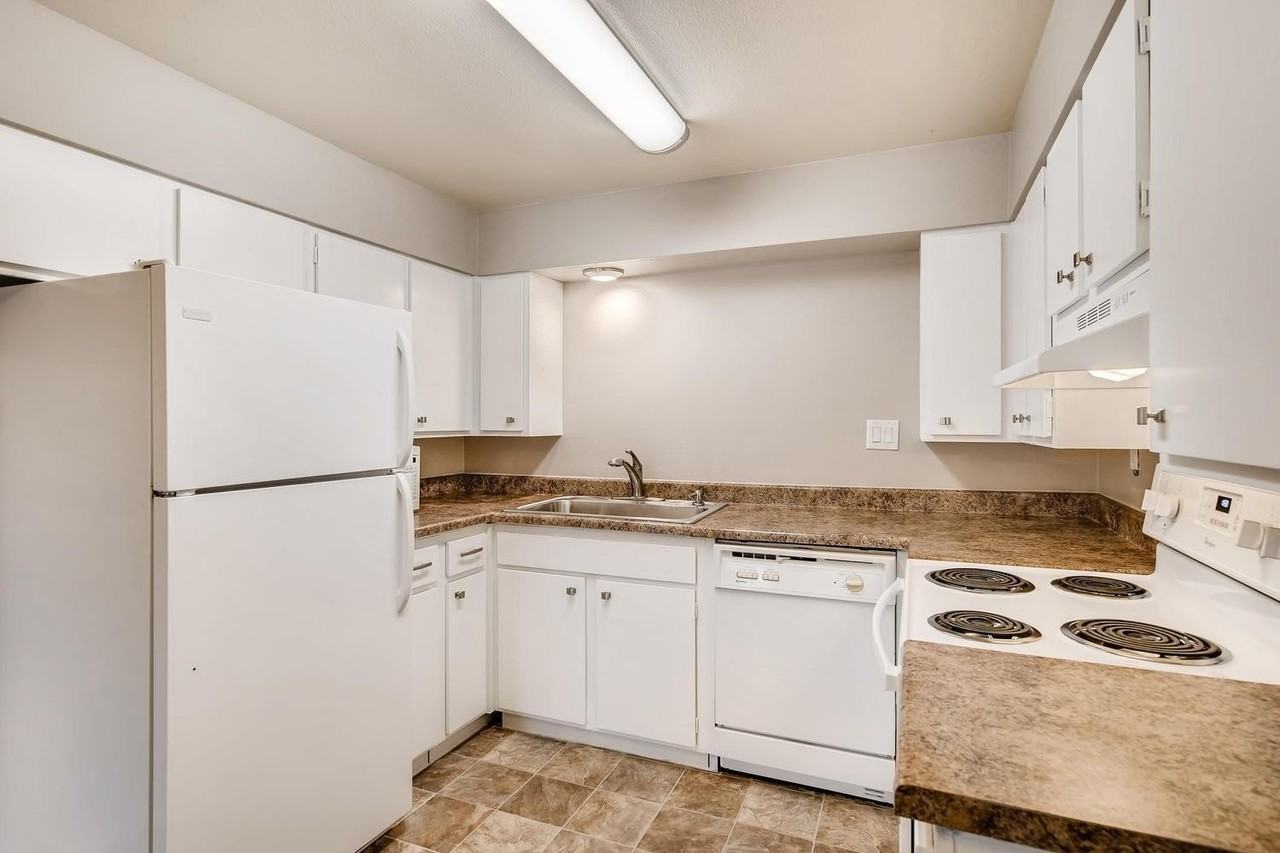 1511 Yuma St #2 - Photo 3 of 13