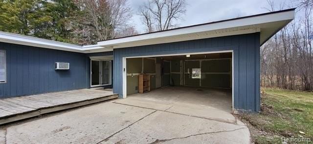 477 Crediton St - Photo 3 of 13