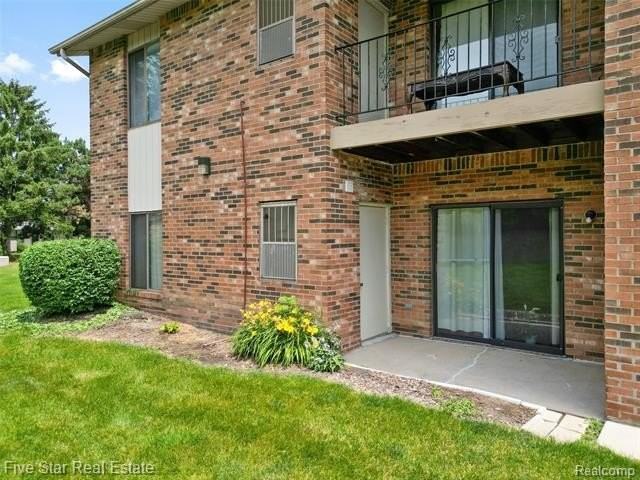 15012 Island Dr - Photo 2 of 11