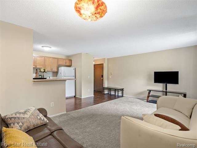 15012 Island Dr - Photo 7 of 11