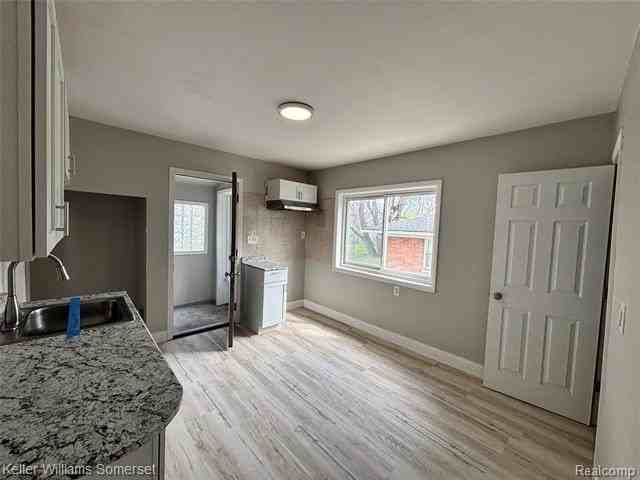 21434 Panama St - Photo 6 of 11