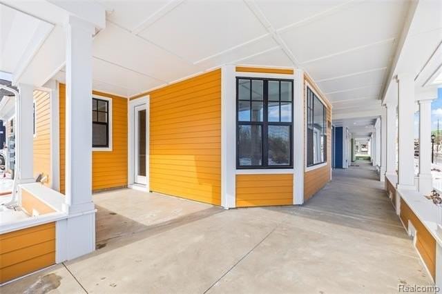 416 S Center St - Photo 5 of 28