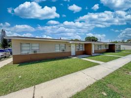 featured image of 703 N 25th St