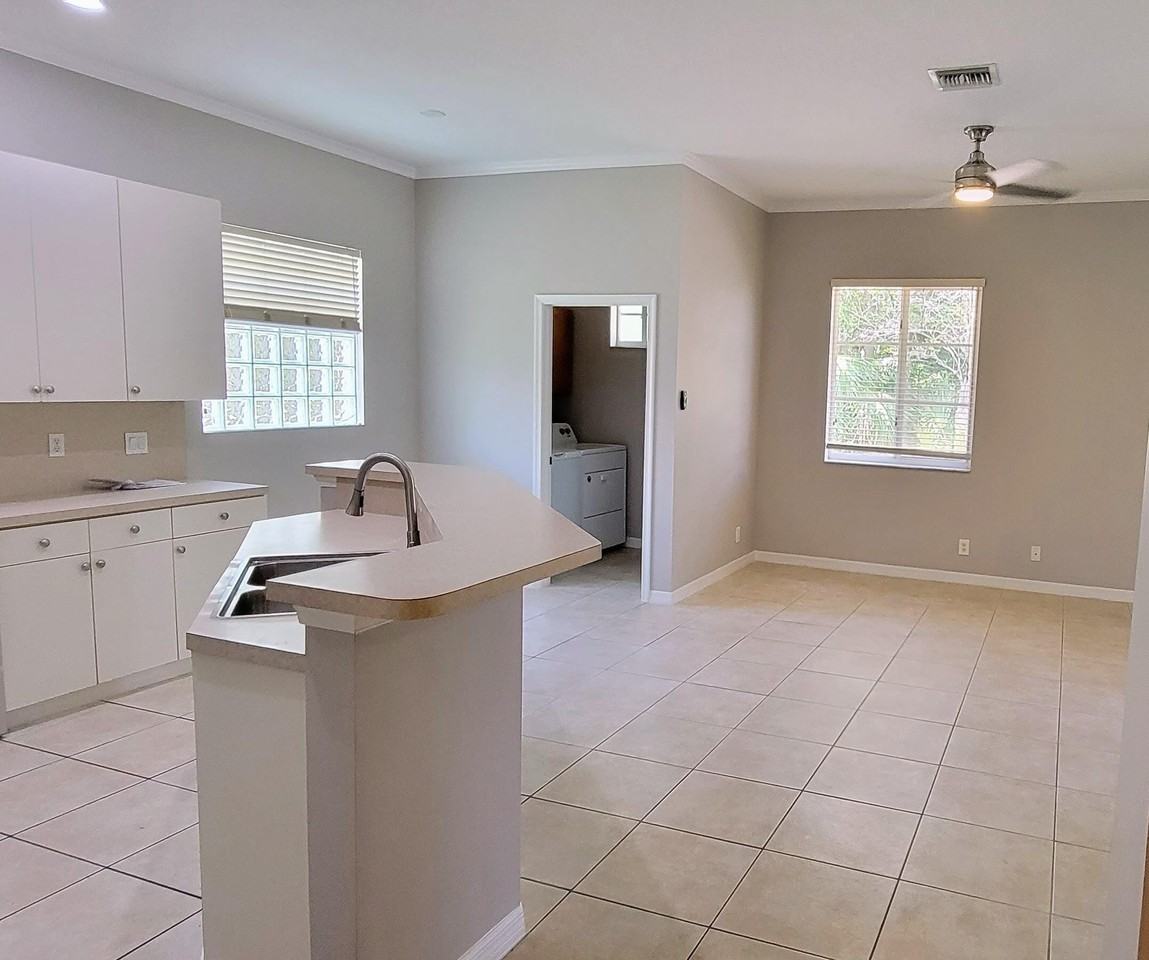 8625 Plum Cay - Photo 6 of 22