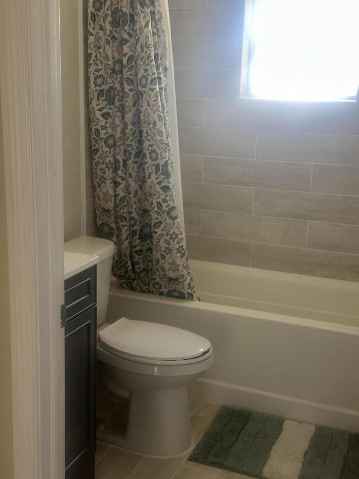 704 N 18th St #B - Photo 6 of 6