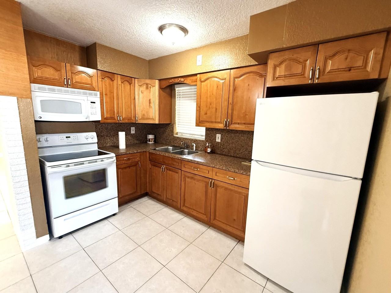 551 E Mcnab Rd #W - Photo 2 of 12