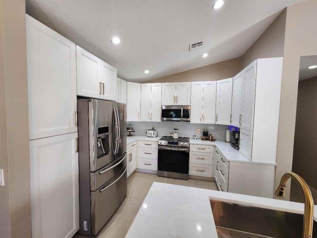 3760 Nw 19th St - Photo 6 of 48