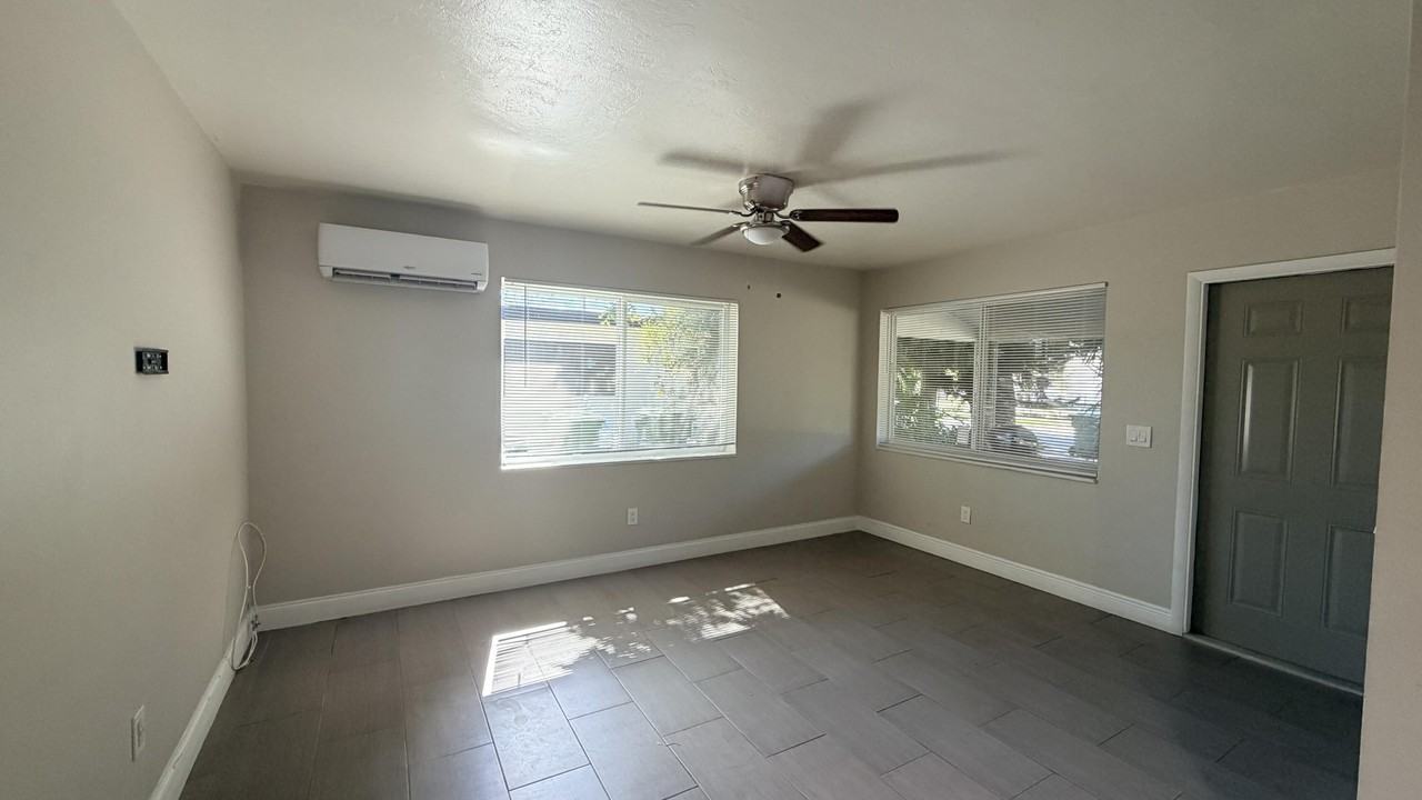 800 Moffett St #4 - Photo 6 of 7