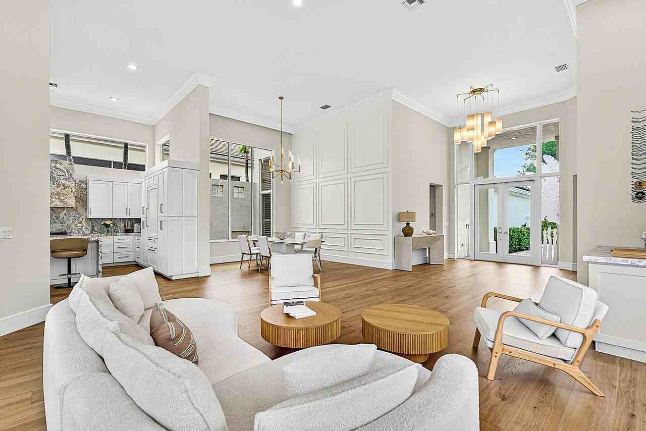 1128 Crystal Dr - Photo 7 of 47