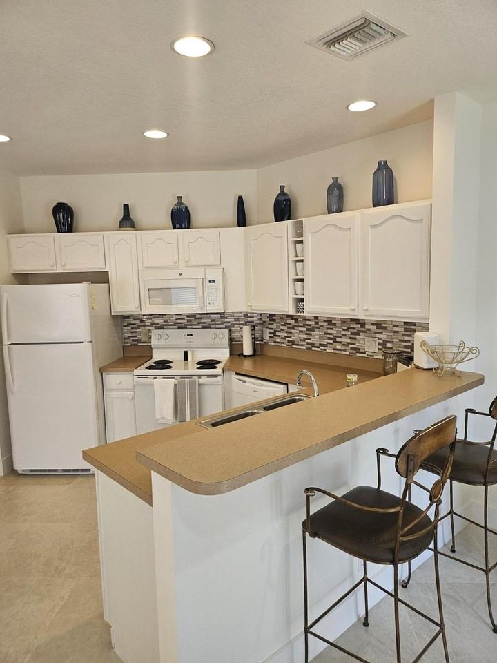 8368 Mulligan Cir #A - Photo 3 of 15