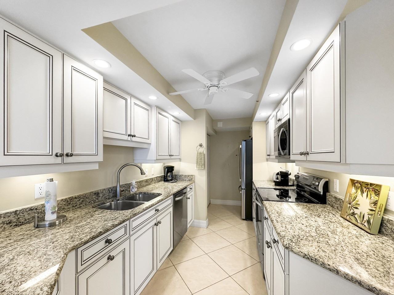 3000 N Ocean Dr #4F - Photo 7 of 50