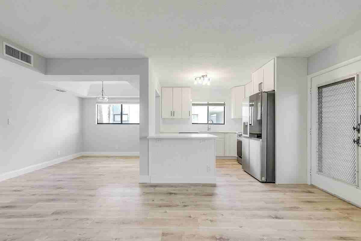 15072 Ashland Pl #132 - Photo 6 of 38