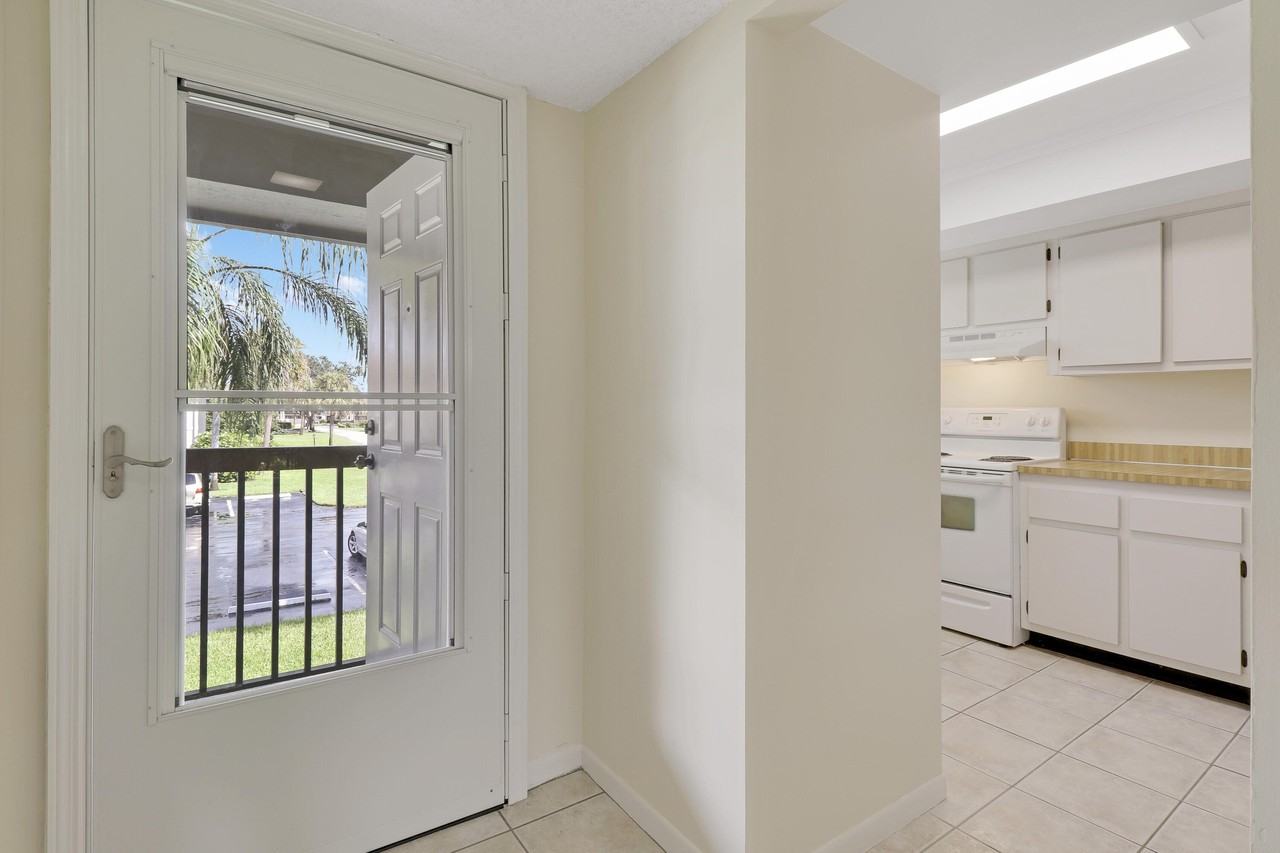 1600 Ne Dixie Hwy #10-203 - Photo 4 of 37