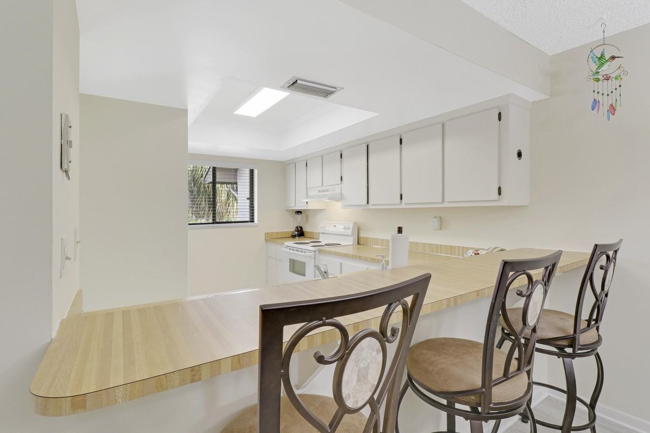 1600 Ne Dixie Hwy #10-203 - Photo 5 of 37