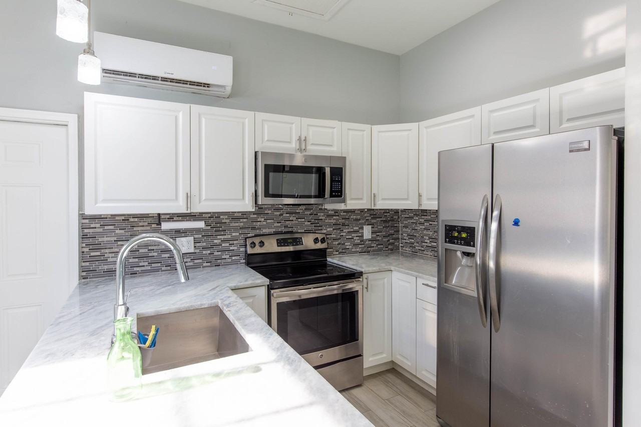 13428 87th St N - Photo 2 of 13