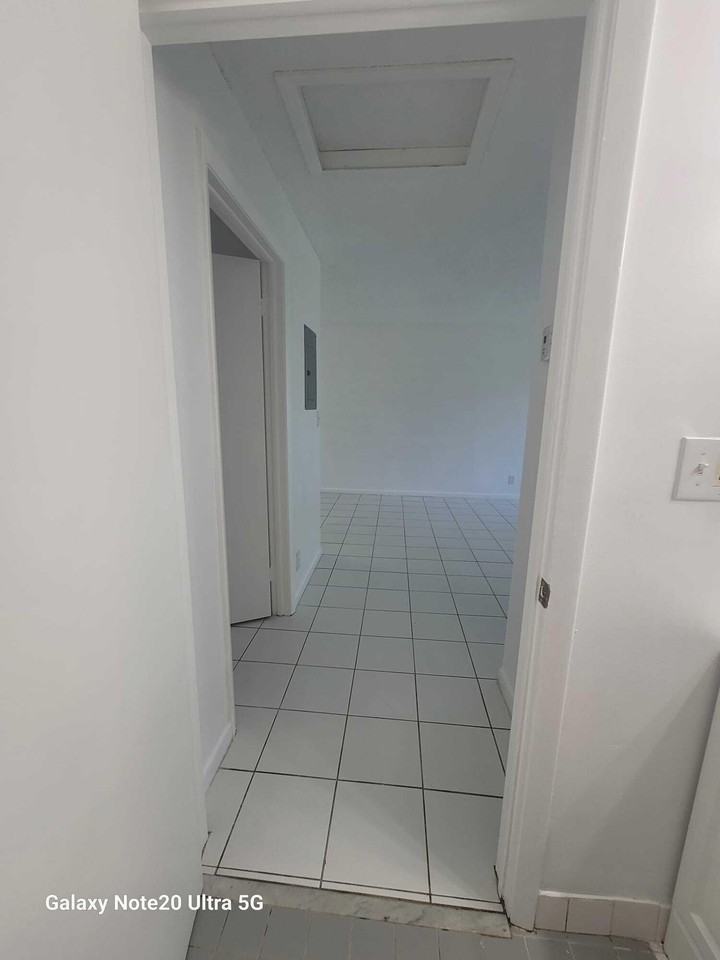 2223 Taylor St #2 - Photo 7 of 13