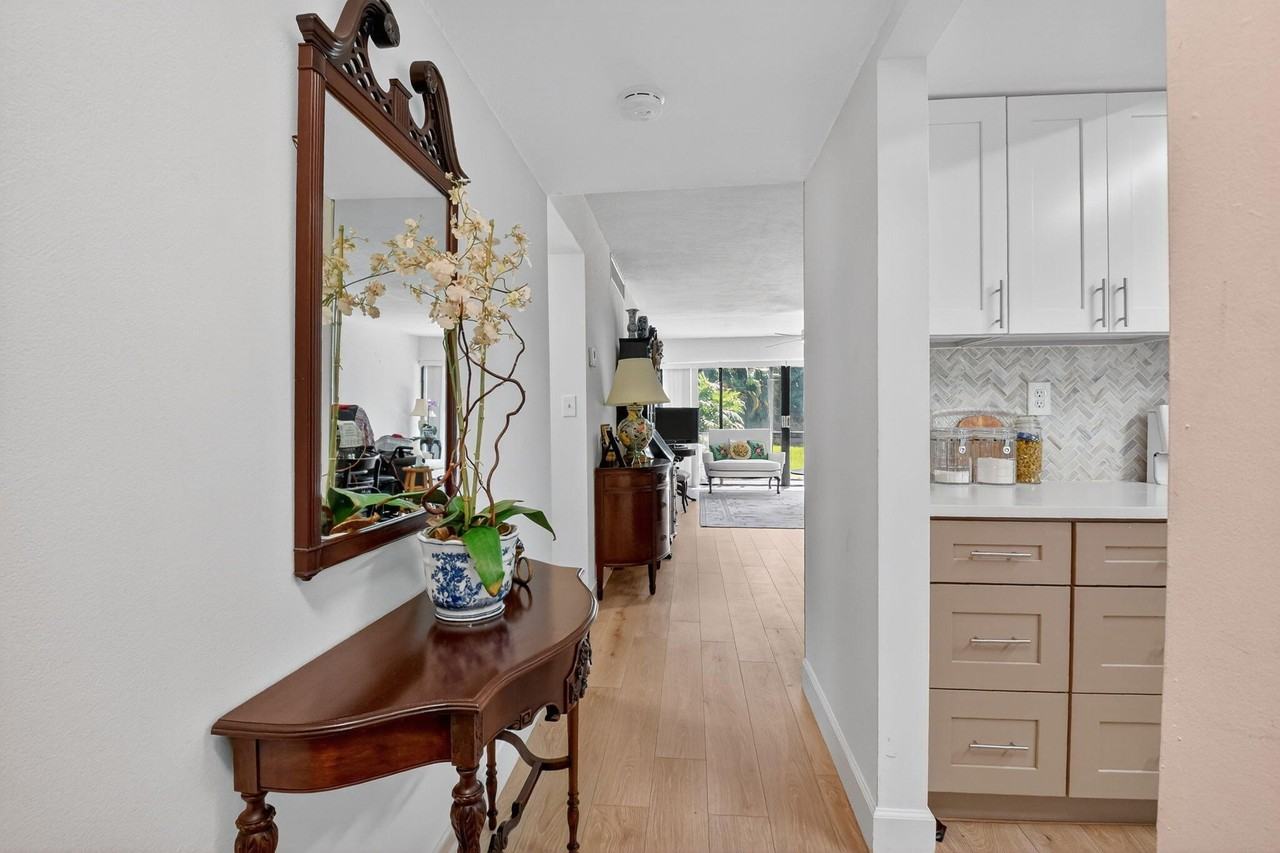 3050 Presidential Way #106 - Photo 4 of 41