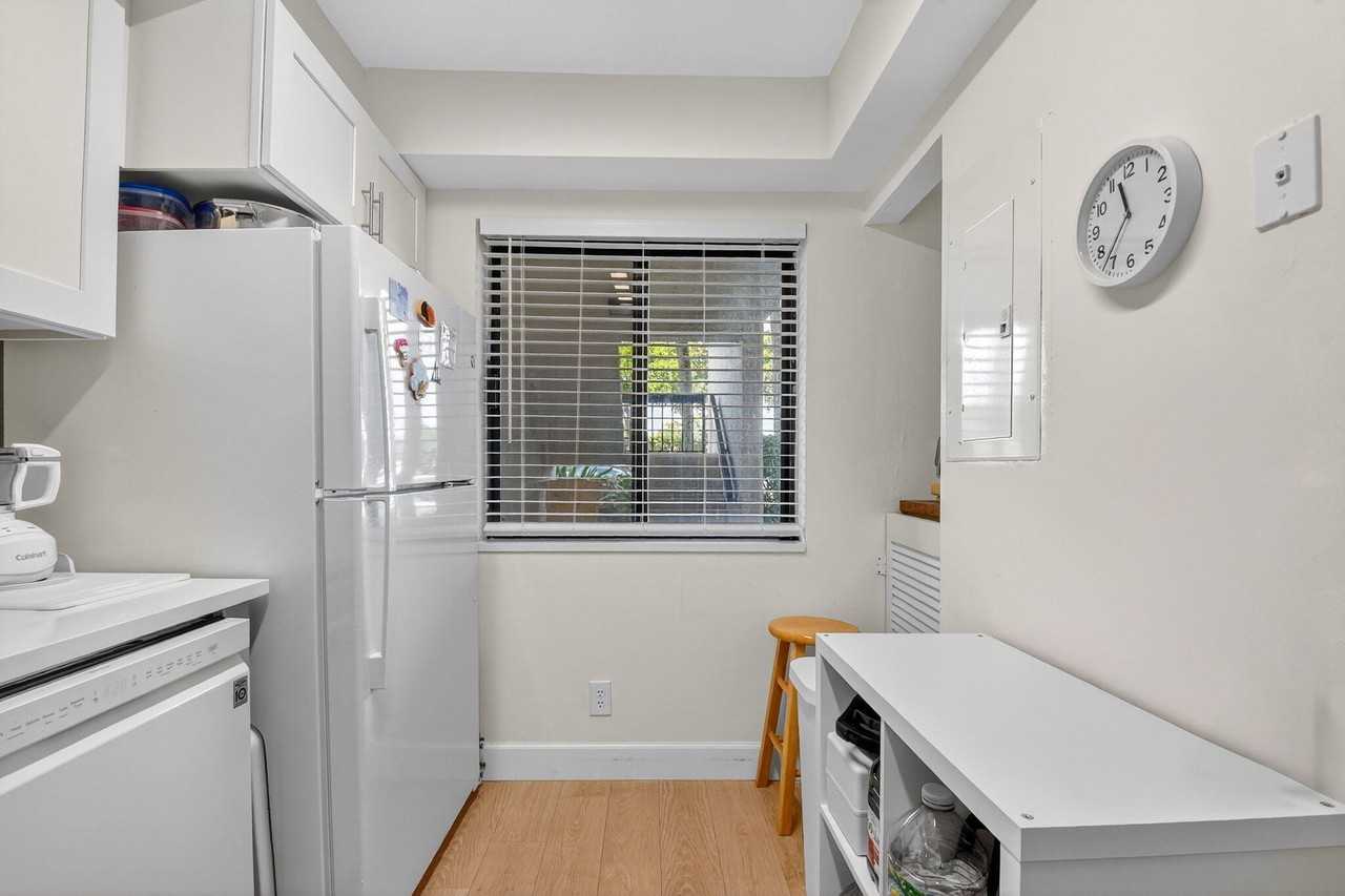 3050 Presidential Way #106 - Photo 6 of 41