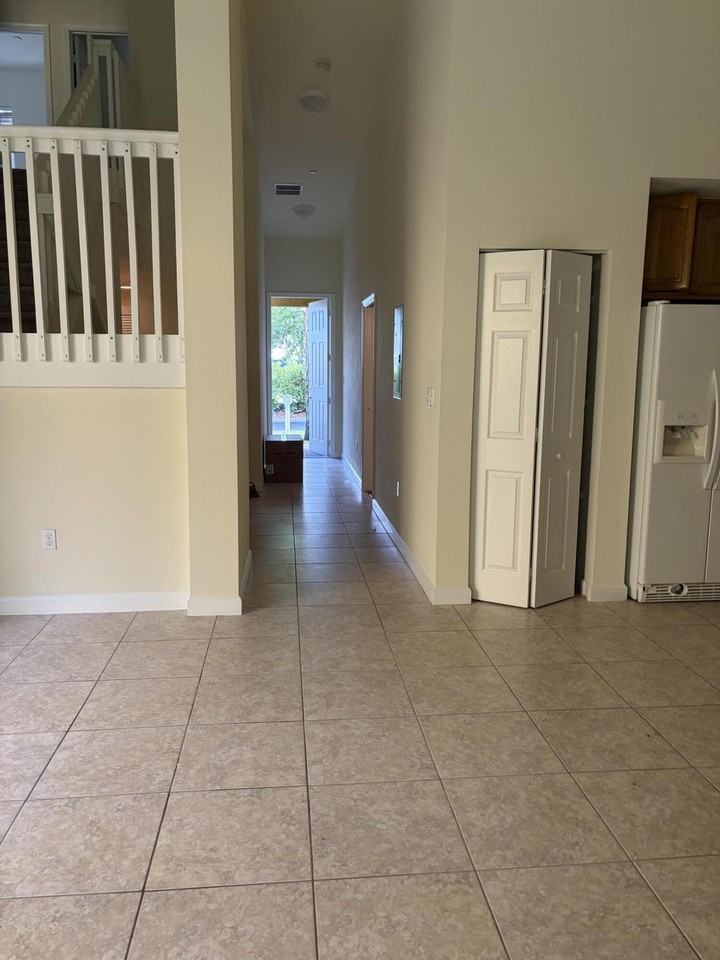 4171 Gulfstream Rd - Photo 5 of 18