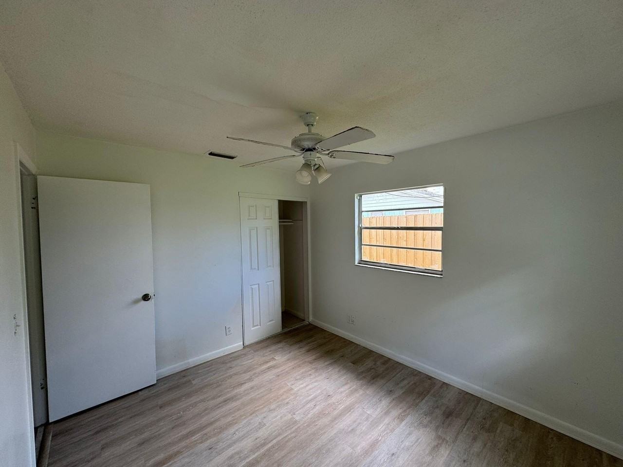 3002 Se Camino Ave - Photo 5 of 10