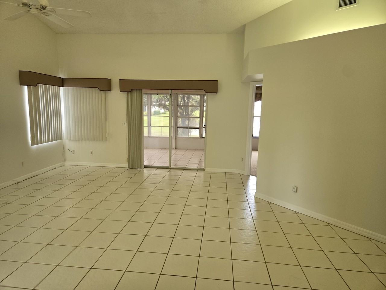 4234 Se Home Way - Photo 4 of 35