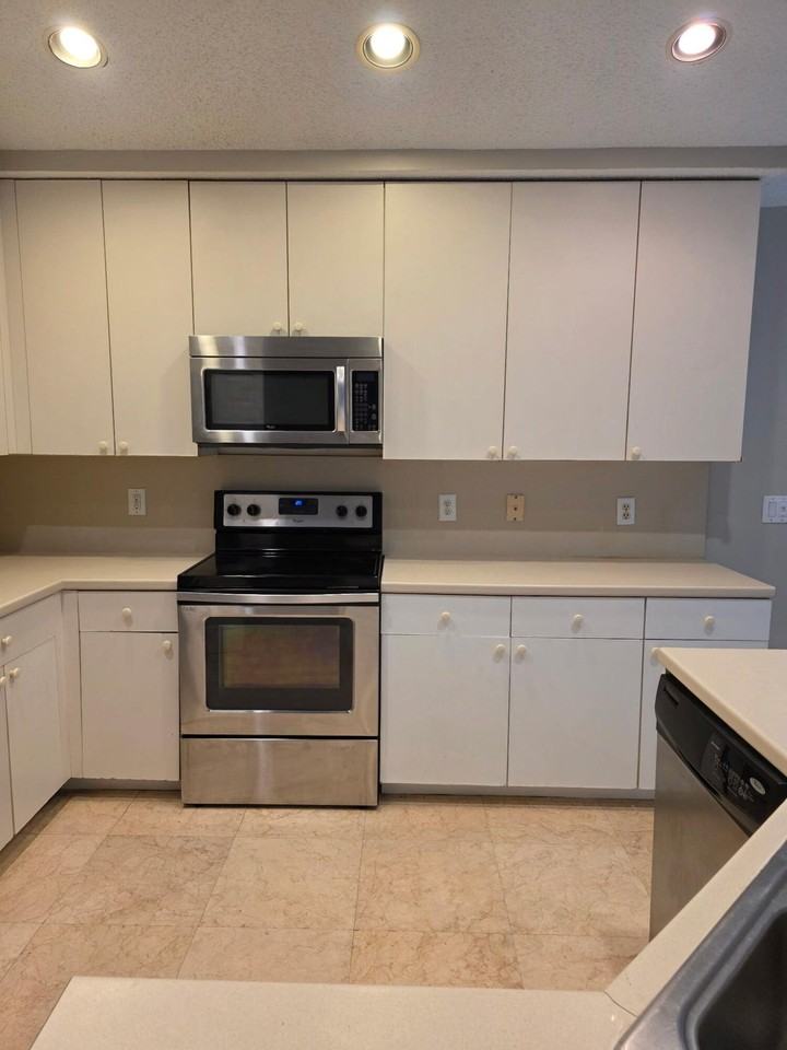 1350 Nw 143rd Ave - Photo 4 of 14