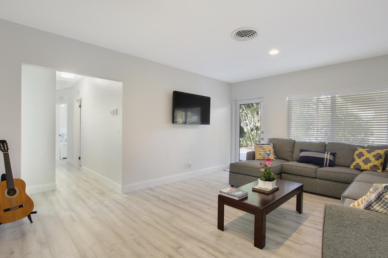 466 Tequesta Dr - Photo 7 of 26