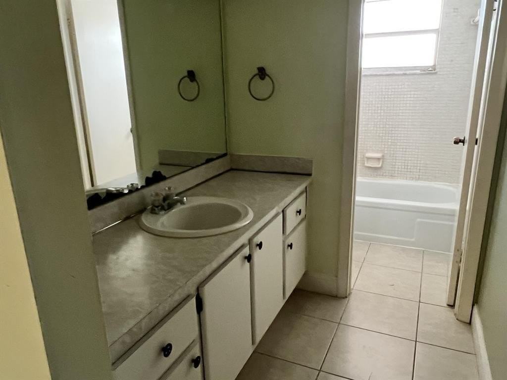 8810 W Mcnab Rd #205 - Photo 4 of 11